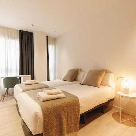 Bravissimo Centre, Modern 2-Bedroom Apartment خيرونا المظهر الخارجي الصورة