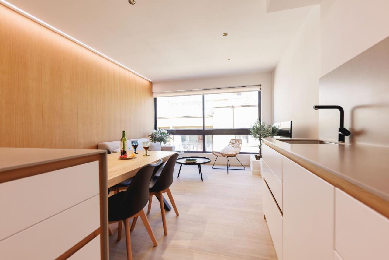 Bravissimo Centre, Modern 2-Bedroom Apartment خيرونا المظهر الخارجي الصورة
